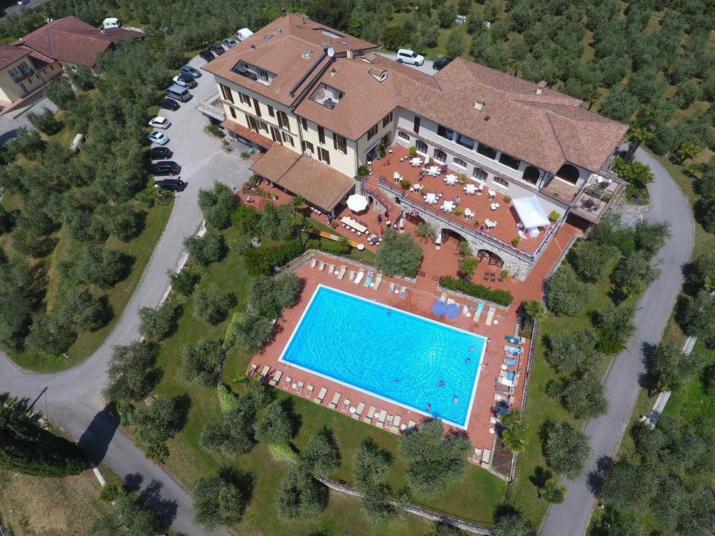 San Rocco Relais Aparthotel Soiano Del Lago Buitenkant foto